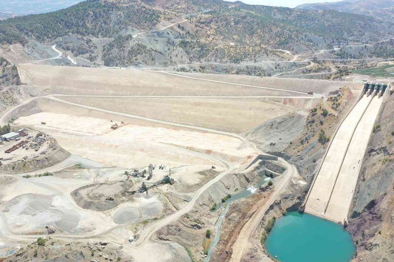 Eskişehir Gündüzler ve Adıyaman Çetintepe barajlarında çalışmalar devam ediyor

