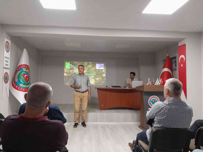 Eskişehirli çiftçilere biyodizel ham maddesi kanola ve pelemir için seminer
