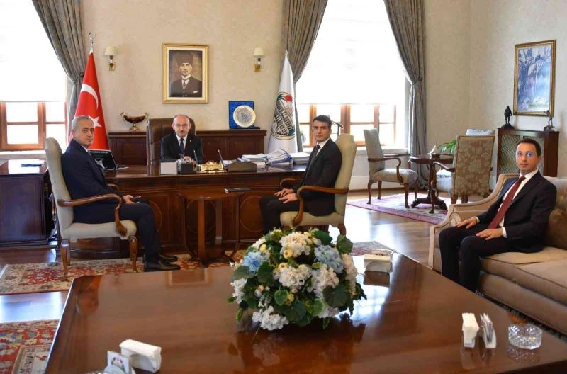 Göreve yeni başlayan kaymakamlardan Vali Karadeniz’e ziyaret
