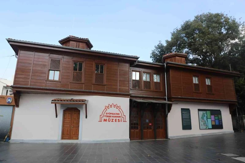 Eyüpsultan Türbe Hamamı Müzesi ziyaretçilerin ilgi odağı oldu
