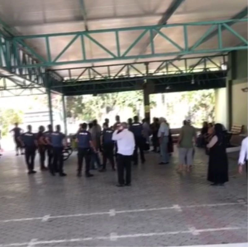 Mezarlıkta cenazede kavga: 6 kişi silah ve bıçakla yaralandı
