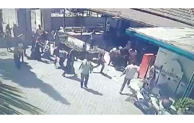 Mezarlıkta 6 kişinin yaralandığı kavganın görüntüleri ortaya çıktı
