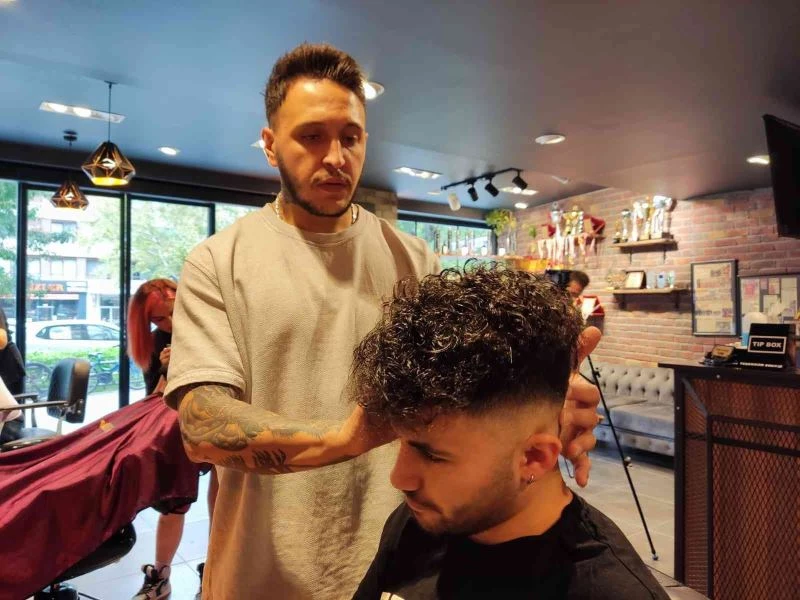 Yaz aylarının vazgeçilmez modeli: “Perma”
