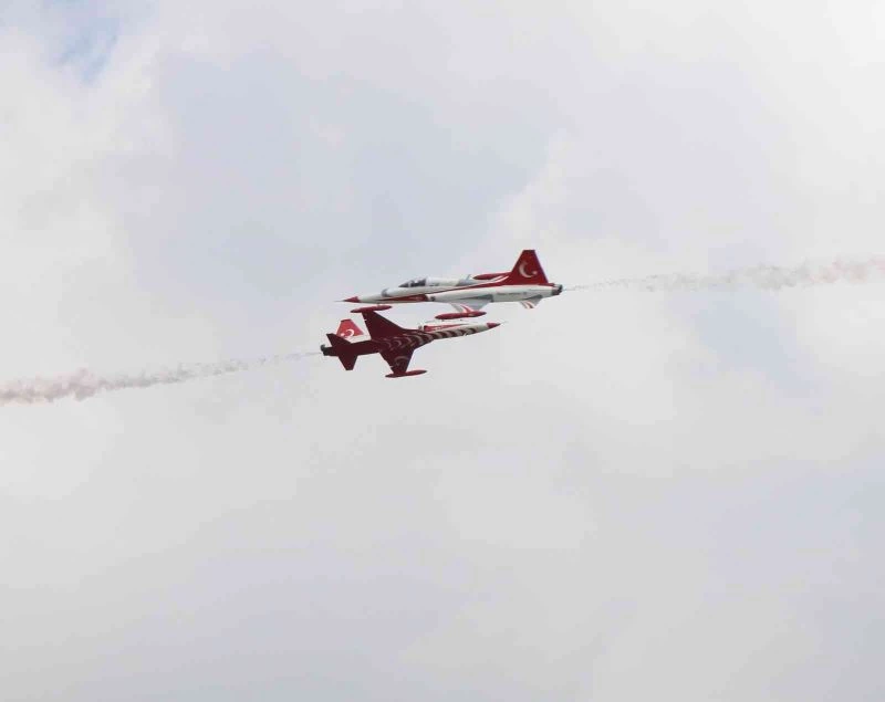 Gökbey, Atak ve Türk Yıldızları hayran bıraktı
