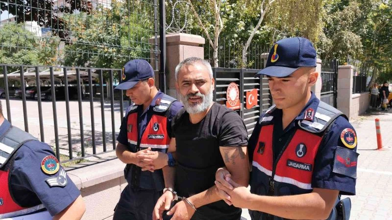 Cinayetten hükümlü cezaevi firarisi yakalanınca gülerek “Daha çağırmadılar ki” dedi
