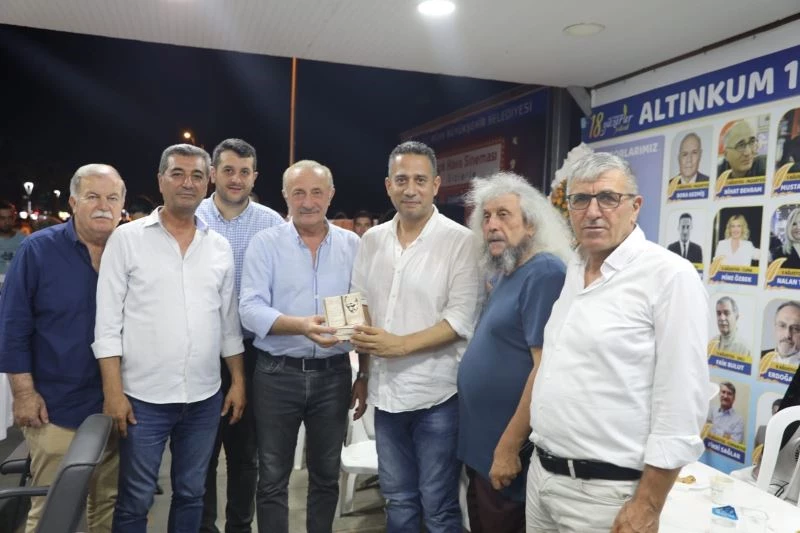 Altınkum Yazarlar Festivali usta kalemlerin katılımıyla sürüyor
