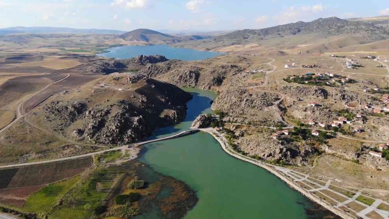 Yüzyıllardır tarihe ışık tutuyor, Selçuklu yadigarına ziyaretçi akını
