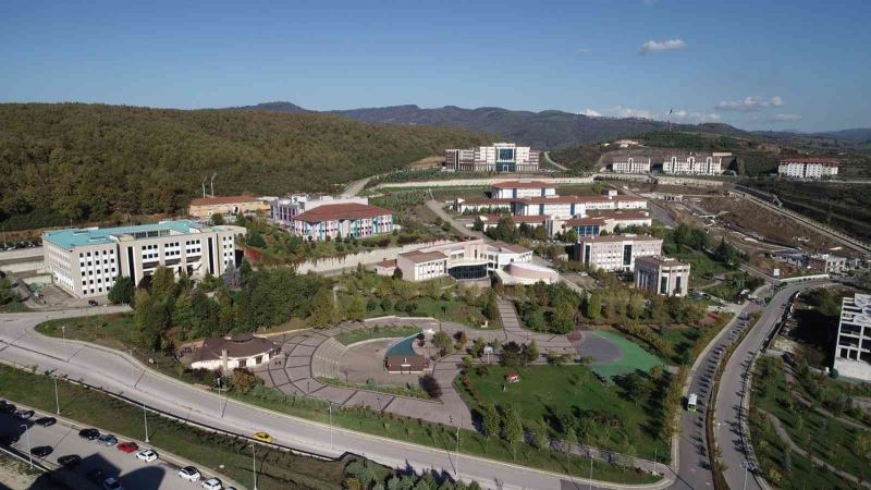 Düzce Üniversitesi başarıda kalıcılığı yakaladı
