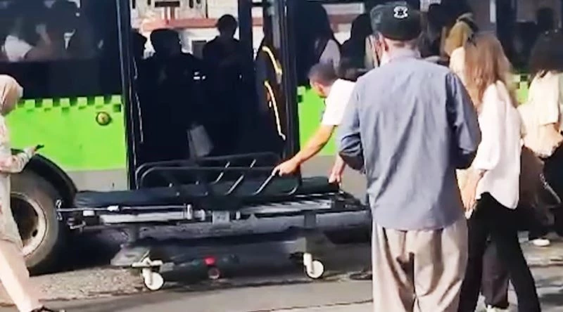 Otobüste fenalaşan yolcu için güzergahını değiştirdi
