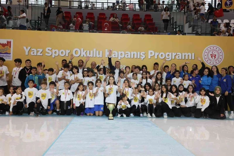 Zeytinburnu Yaz Spor Okulları kapanış töreni ile sona erdi
