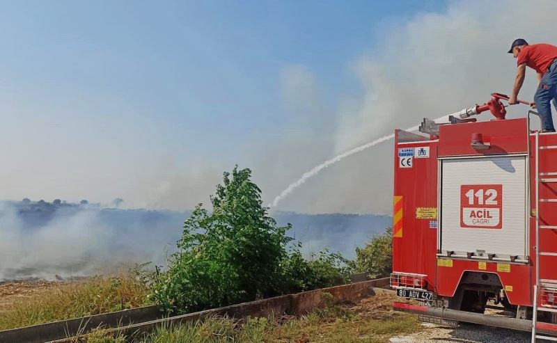 Sumbas’ta çıkan anız yangını söndürüldü
