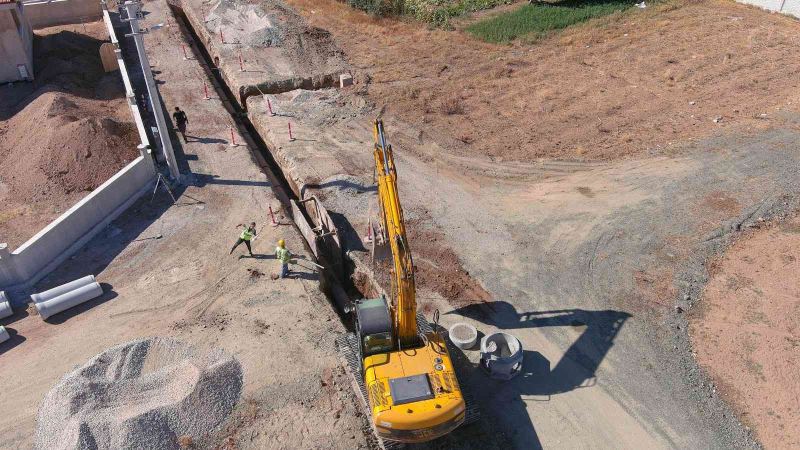 Konya Büyükşehir’in merkez ve ilçelerde altyapı seferberliği sürüyor
