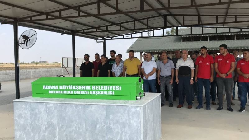 Vahşice öldürülen Ezgi gözyaşları içinde toprağa verildi
