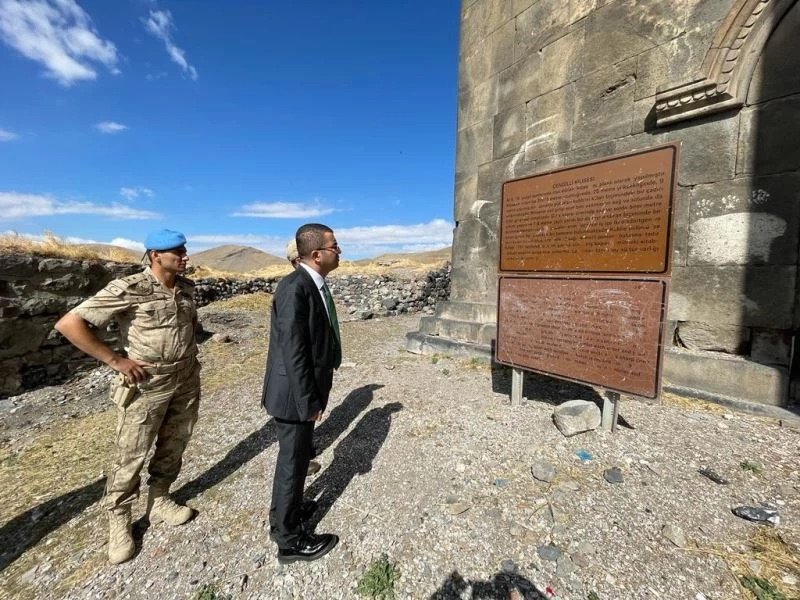 Kaymakam Okan Daştan, Çengilli Kilisesi’ni yerinde gördü
