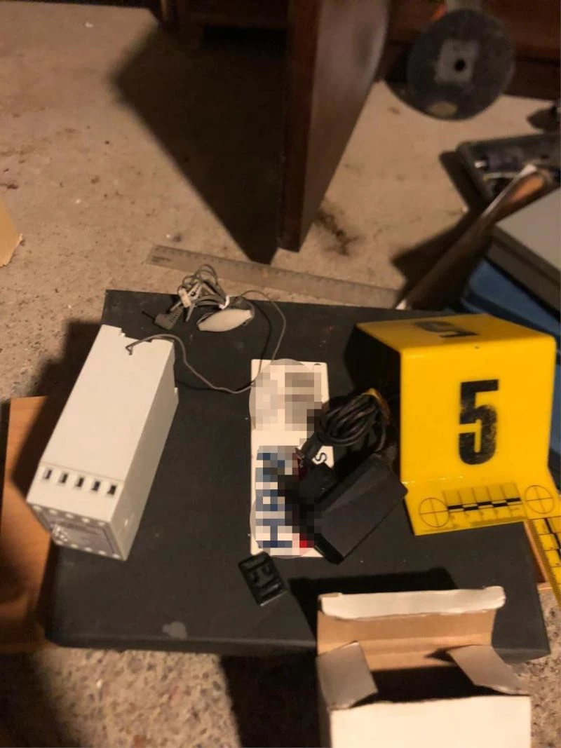 Balıkesir’de hücre evine düzenlenen operasyonda EYP’ler yakalandı
