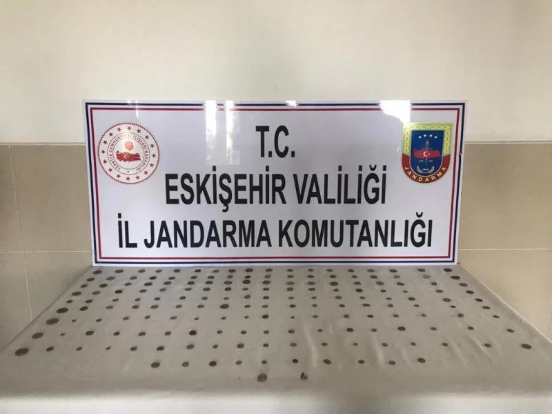 174 parça tarihi eseri satmak isterken jandarmaya yakalandı
