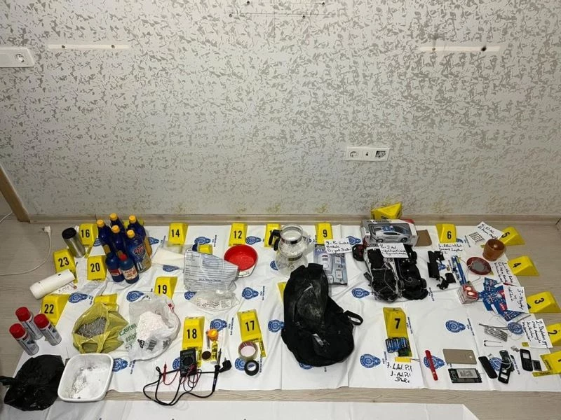 Sancaktepe’de ele geçirilen patlayıcı ile bağlantılı 2 şüpheli yakalandı
