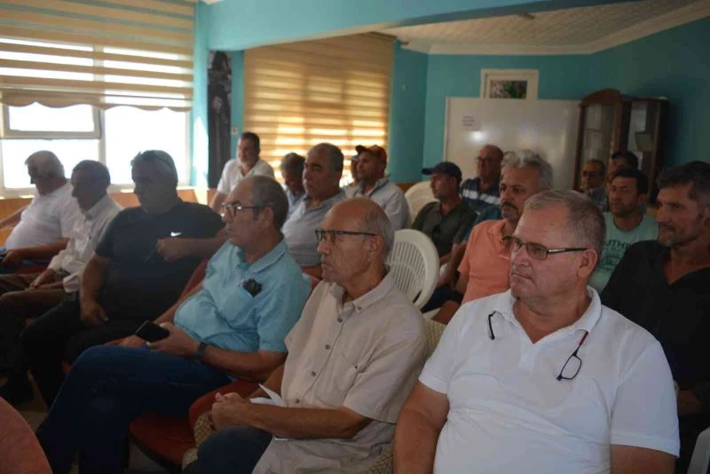 Aliağa’da av yasağının kalkmasının ardından balıkçılar bilgilendirildi
