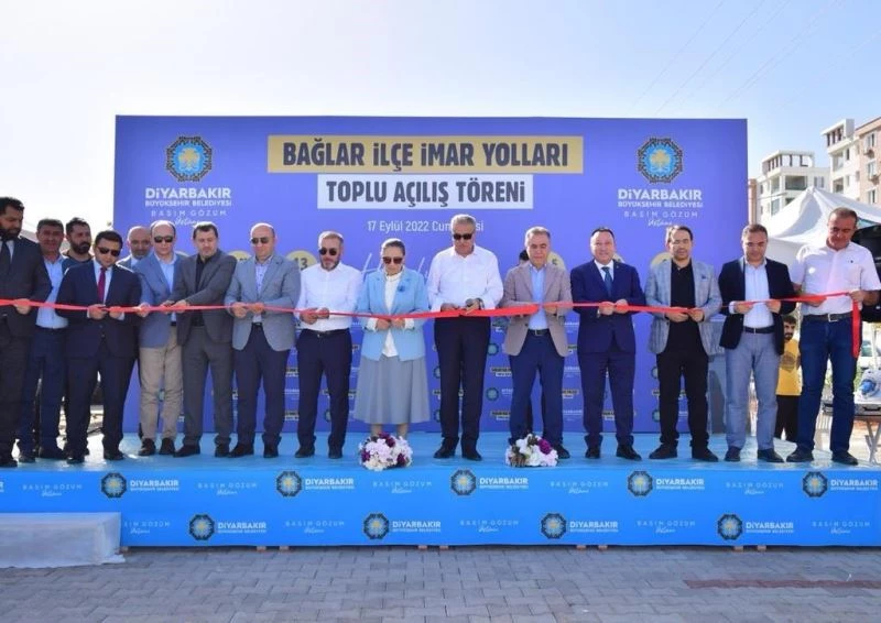Bağlar ilçesinde 13 caddenin açılışı yapıldı
