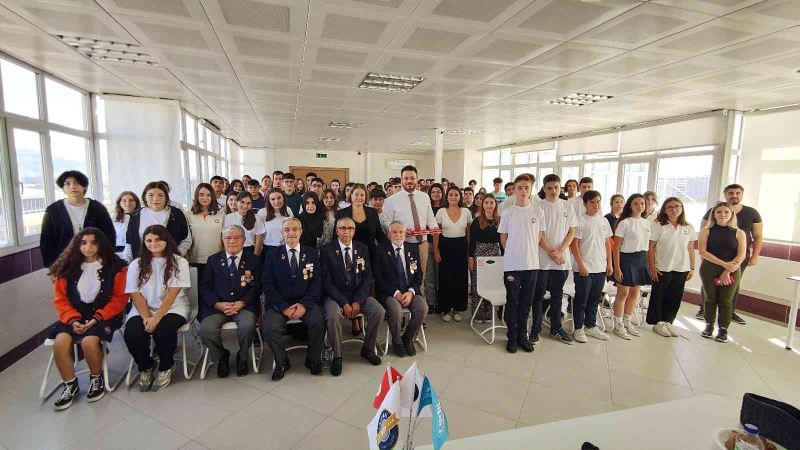 Bornova Radikal Okullarında Gaziler Günü gururu
