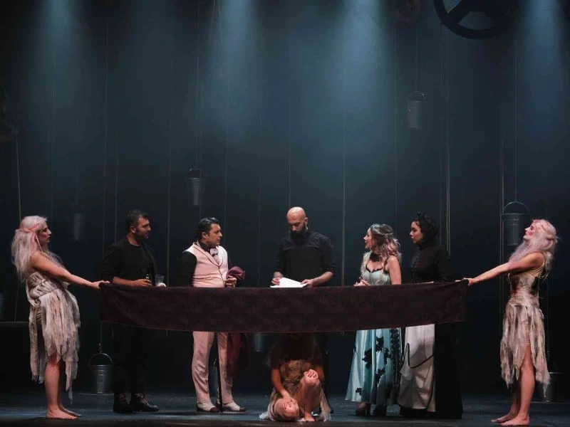 Bursa Devlet Tiyatrosu perdelerini açıyor
