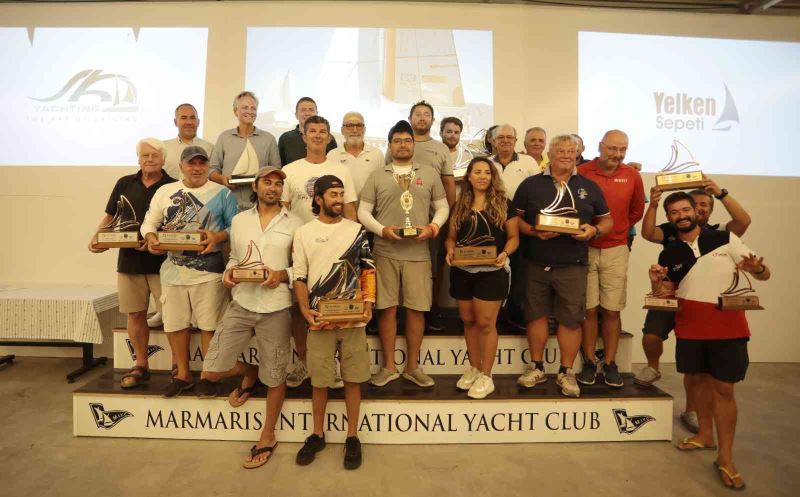 15.Channel Regatta yelken yarışlarının şampiyonları kupalarını aldı
