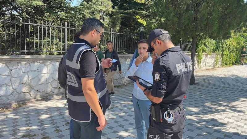 Afyonkarahisar’da okul giriş ve çıkışlarında sıkı denetim
