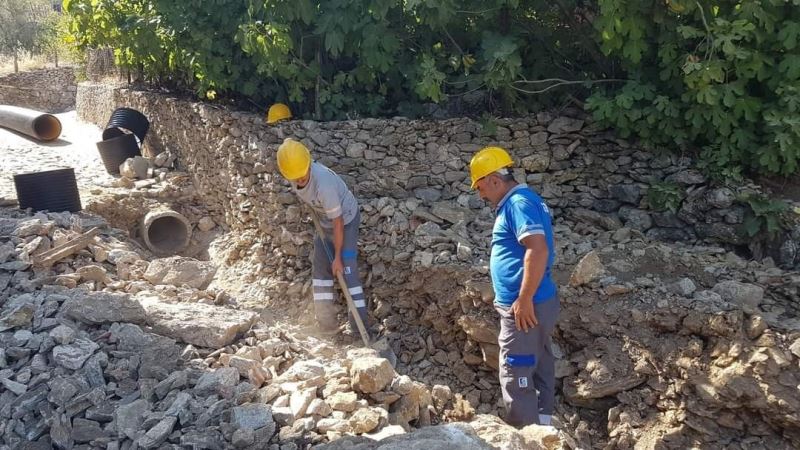 Büyükşehir’den Ürünlü’de yağmur suyu çalışması
