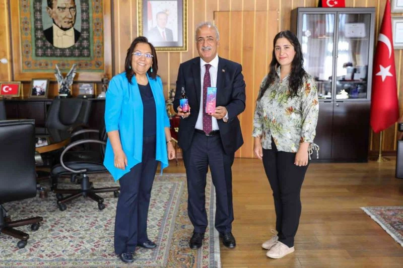 ATATBAM Danışmanlığında üretilen ilk ürün: Iğdır’a özgü kızıl gül suyu
