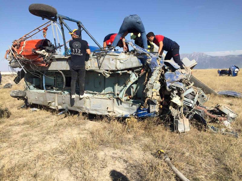 Marmaris’teki yangına destek için giden helikopter düştü: 2 ölü, 5 yaralı
