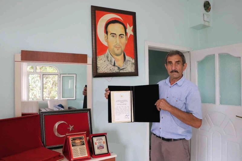 Kırmızı bültenle aranan teröristin yakalanması şehit ailesinin acısını dindirdi
