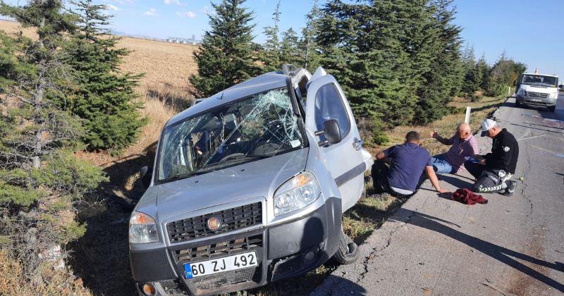 Kazada yaralılara sendika başkanı müdahale etti
