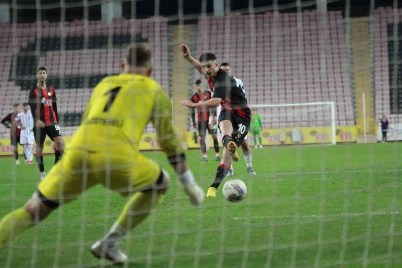 TFF 3. Lig: Eskişehirspor: 3 - Hacettepe 1945: 4
