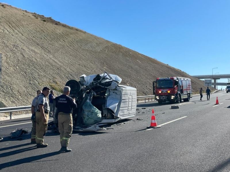 İzmir’de otoyolda trafik kazası:1 yaralı
