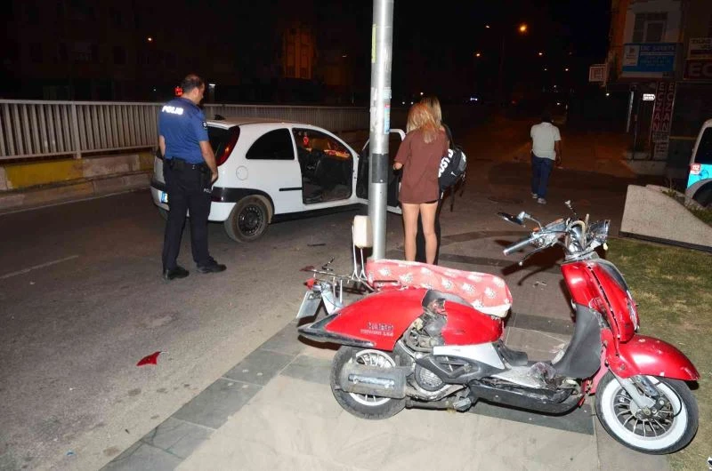 Ters yöne giren motosiklet otomobille çarpıştı: 1 yaralı
