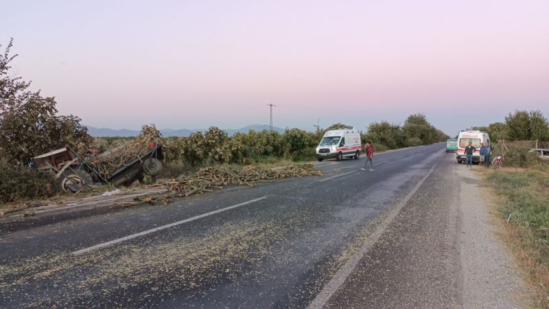 Tire’de kamyon traktöre arkadan çarptı: 1 ölü, 1 yaralı
