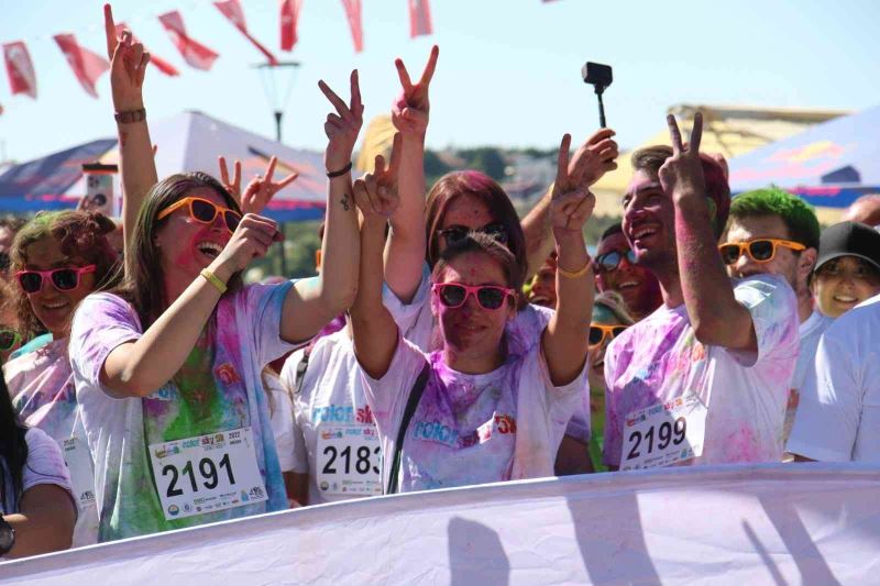 Ankaralılar hafta sonu Renkli Koşu Festivali’nde buluştu
