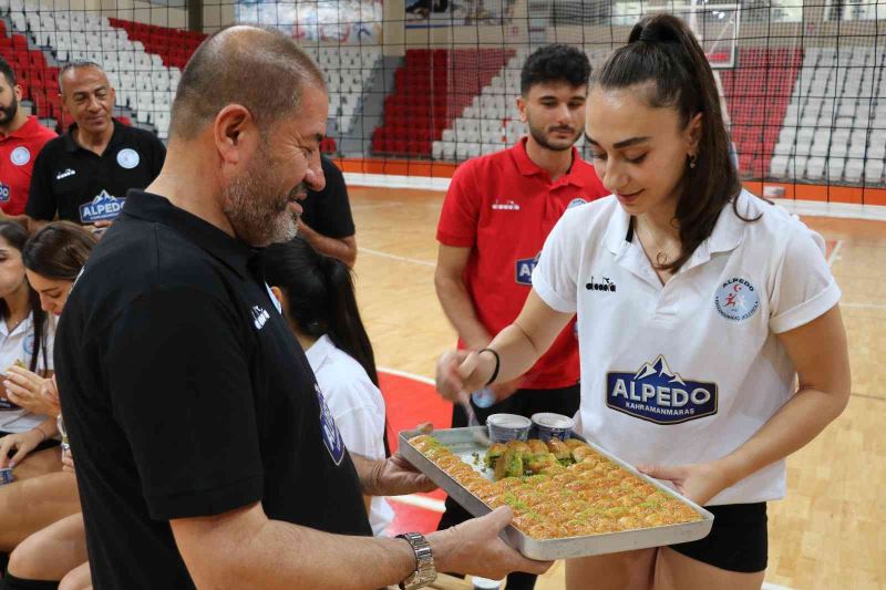 Alpedo Kahramanmaraş Kadın Voleybol Takımının hedefi 1. Lig