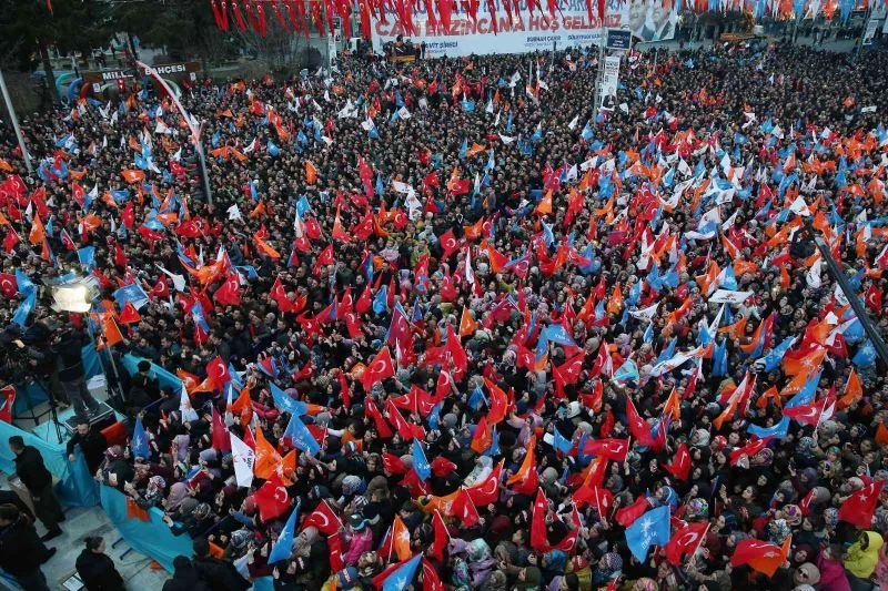 AK Parti yönetimi illerde ‘yeni yüzler, yeni isimler’ arayışına başladı
