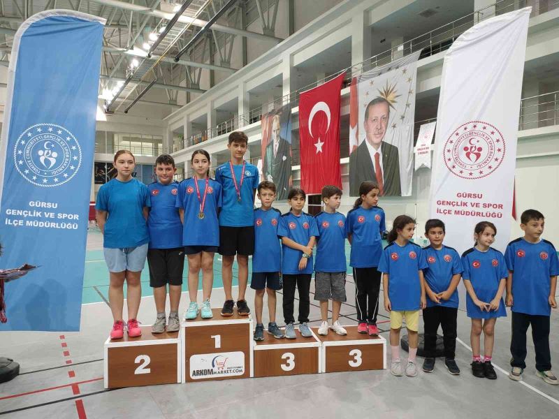 Bursa Büyükşehir Belediyesporlu badmintonculardan 4 madalya
