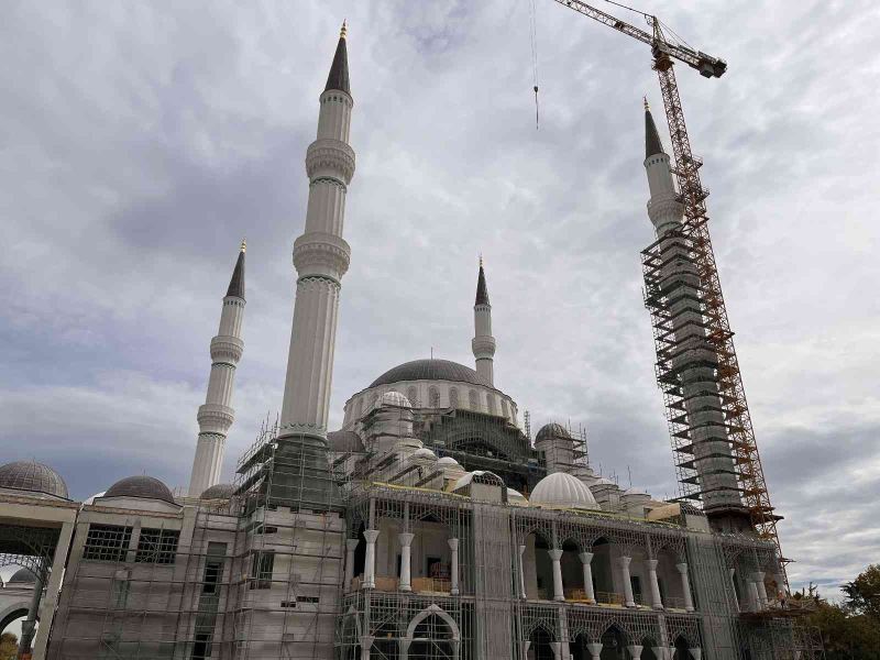 Barbaros Hayreddin Paşa Camii, açılış için gün sayıyor
