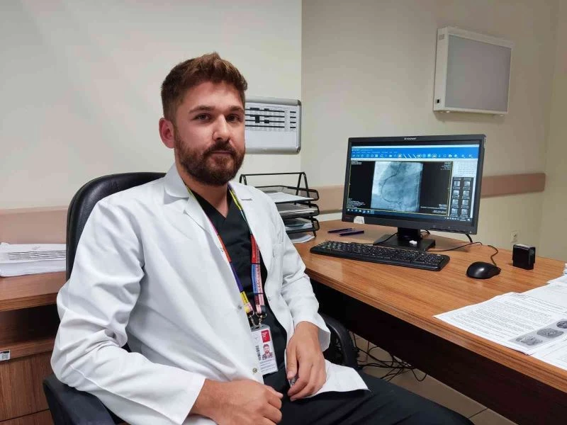 Sigara, kalp damar hastalıklarına bağlı ölüm riskini 2 kat artırıyor
