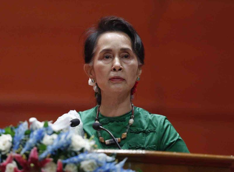 Myanmar’ın devrik lideri Suu Kyi ve ekonomi danışmanı Turnell’e 3’er yıl hapis
