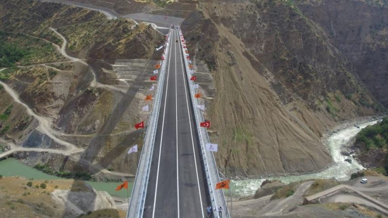 Türkiye’nin en yüksek köprüsünden yaklaşık 1.5 milyon araç geçti
