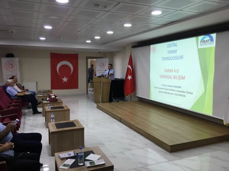 Tunceli’de tarımsal üretimde dijitalleşme ve kaynak verimliliği semineri
