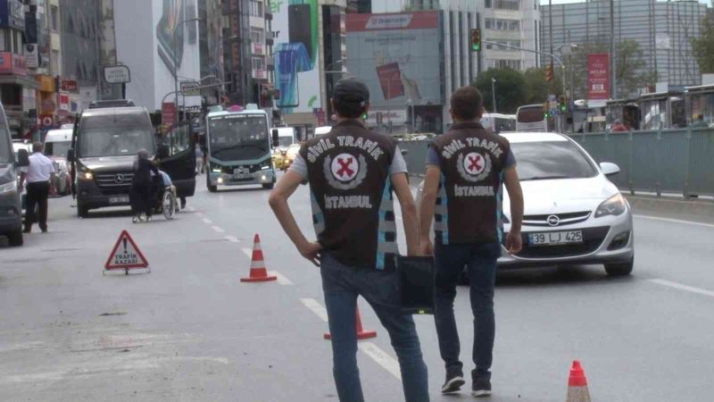 Kadıköy’de ticari taksi denetimi: Kural tanımayan sürücülere ceza yağdı

