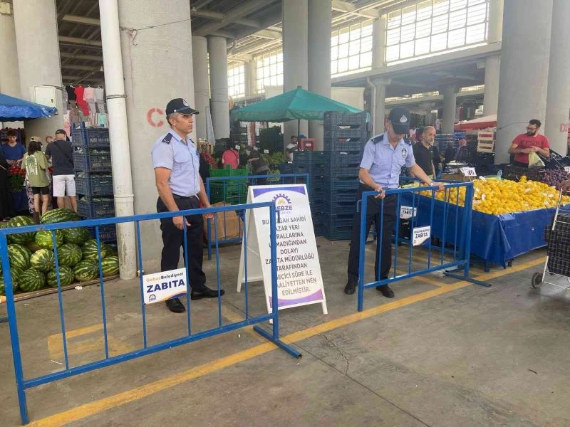 Kurallara uymayan pazarcıların tezgahları kapatılıyor
