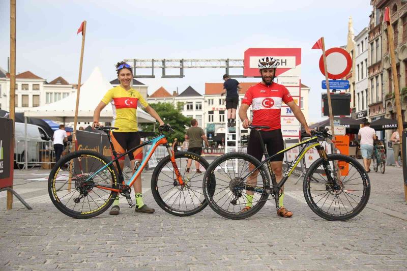 Dünya Kupası’nda yarışan millî bisikletçilerin bisikletleri çalındı
