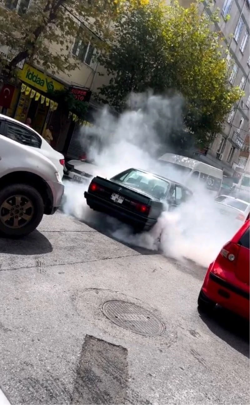 Sosyal medya şovu pahalıya patladı: Hem araçtan hem ehliyetten oldu
