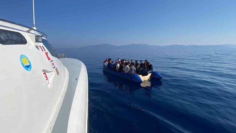 İzmir açıklarında göçmen hareketliliği: 203 göçmen karaya çıkartıldı
